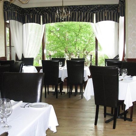 Chez Truchon Bistro-Auberge Ла-Мальбе Экстерьер фото