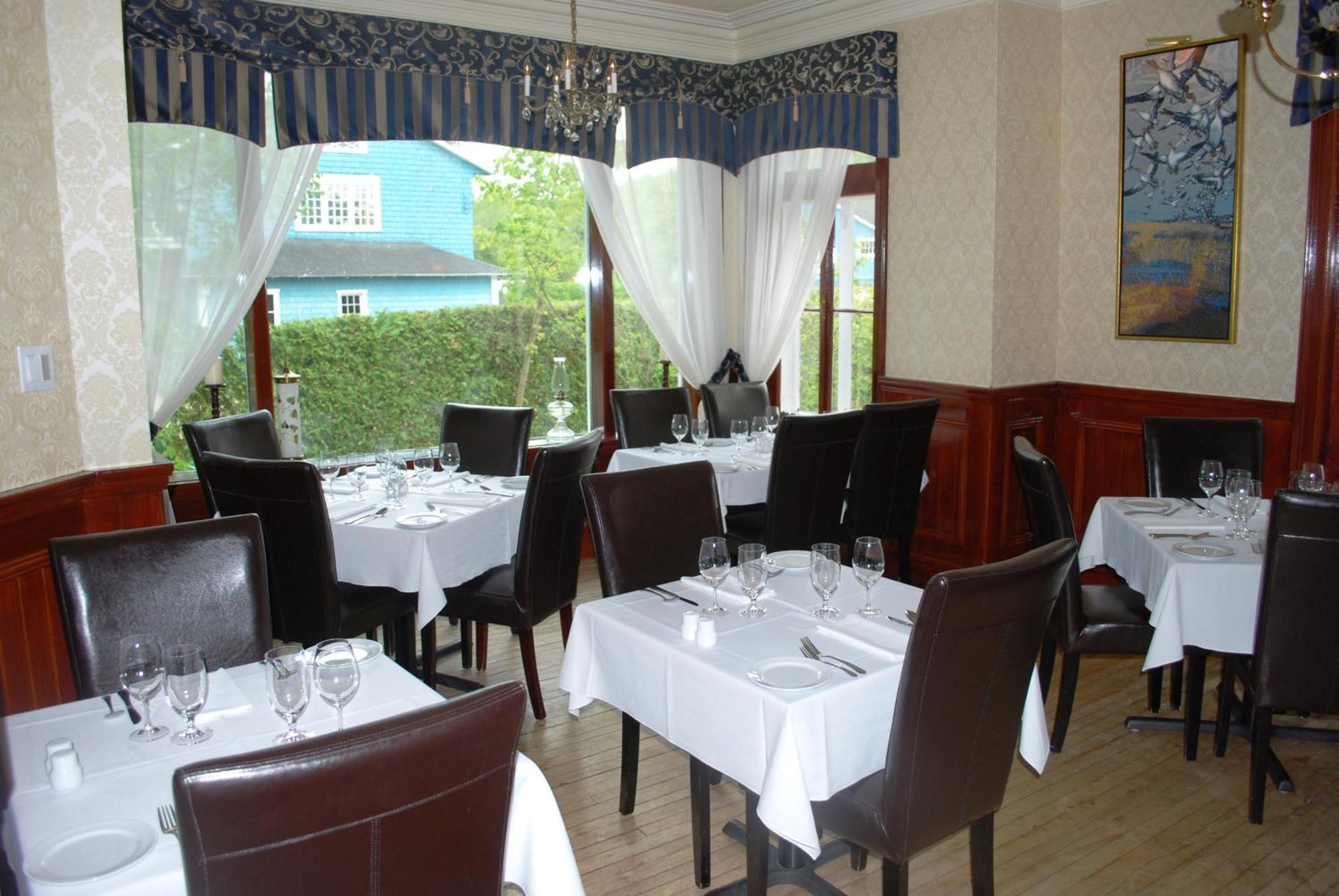 Chez Truchon Bistro-Auberge Ла-Мальбе Экстерьер фото