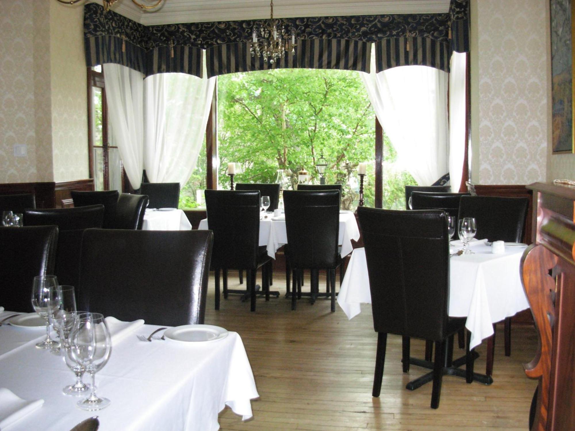 Chez Truchon Bistro-Auberge Ла-Мальбе Экстерьер фото