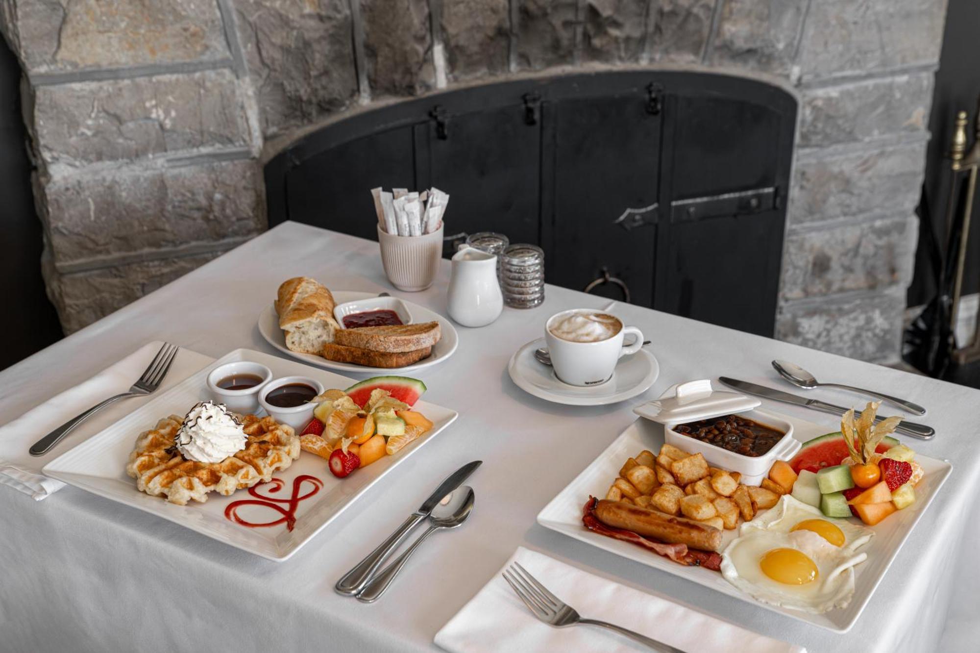 Chez Truchon Bistro-Auberge Ла-Мальбе Экстерьер фото